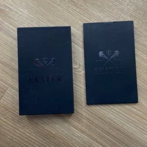 Mens slim wallet with tracker